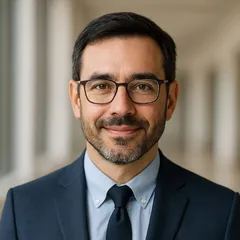 Dr. Julián Herrera
